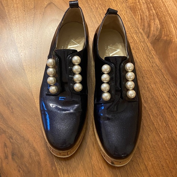 AGL Attilio Giusti Leombruni patent leather loafers with pearl embellishments - Picture 2 of 7